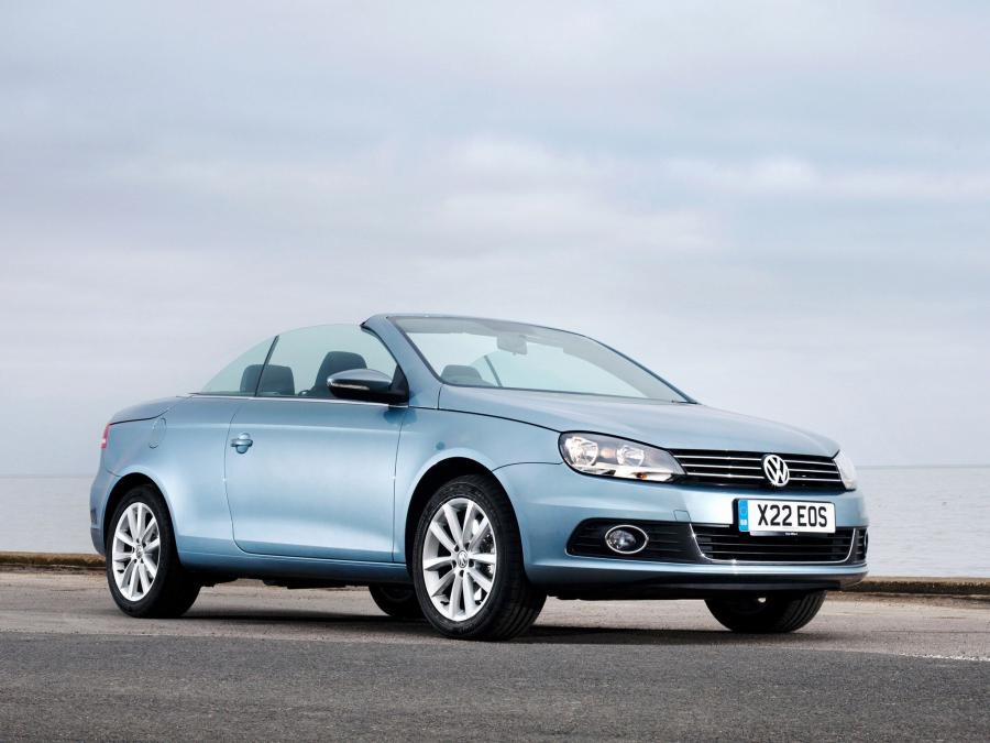  Volkswagen Eos 2.0 TDi BlueMotion 2010 года  (UK) (фото 24 из 29)